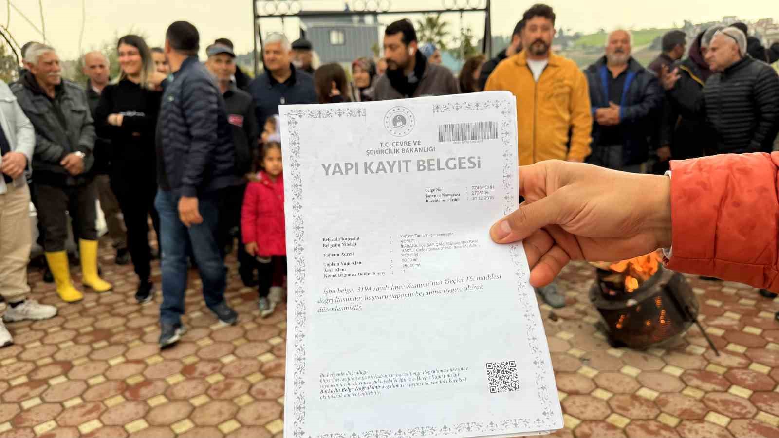Kaçak yapı gerekçesiyle yıkım kararı verilen göl kenarındaki mahallede protesto
