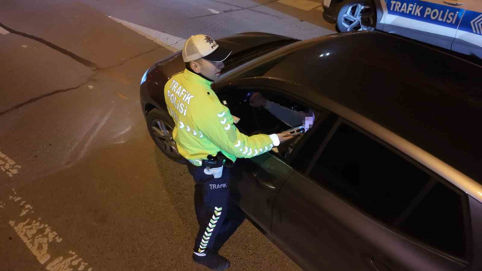 Kadıköy’de alkol denetimi: Alkollü sürücülere geçit yok
