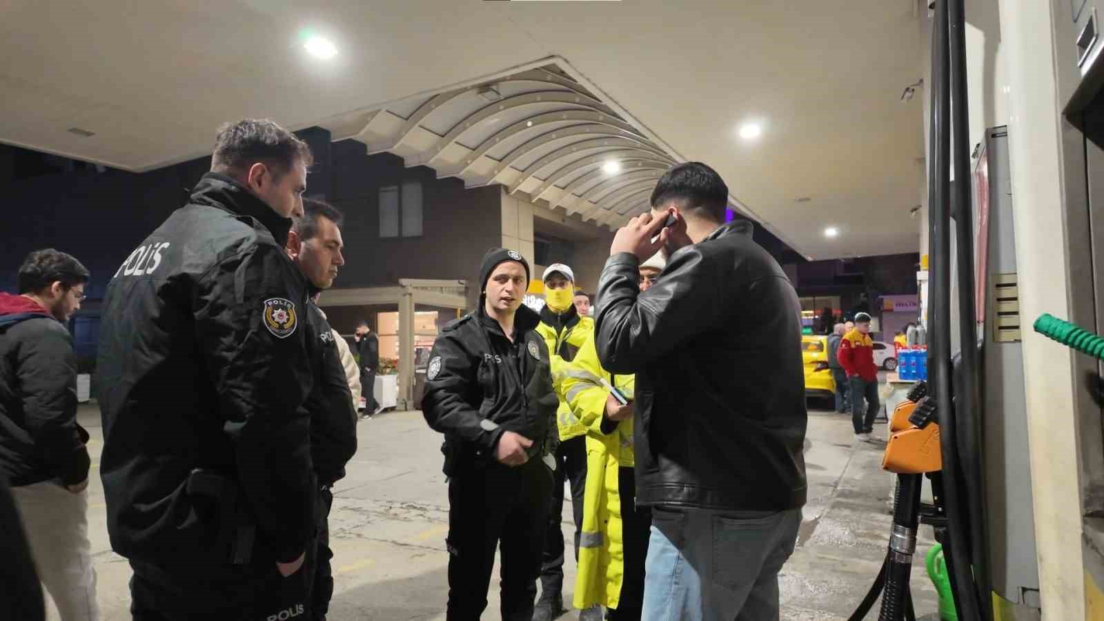 Kadıköy’de alkollü sürücü ekiplere zorluk çıkardı

