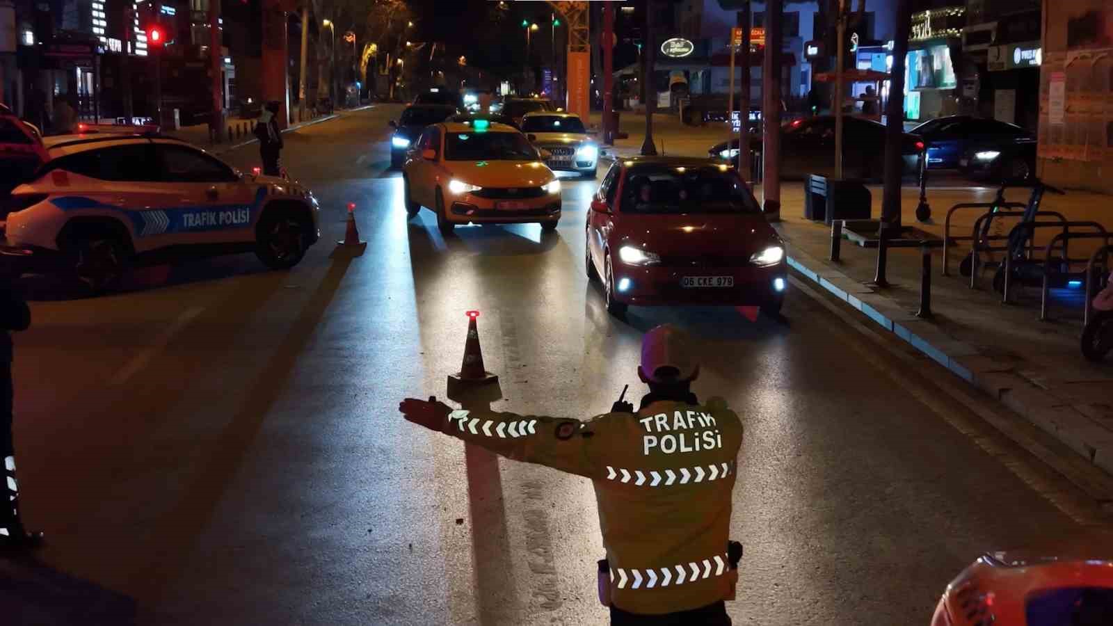Kadıköy’de denetimler sürüyor: 50 araç men edildi
