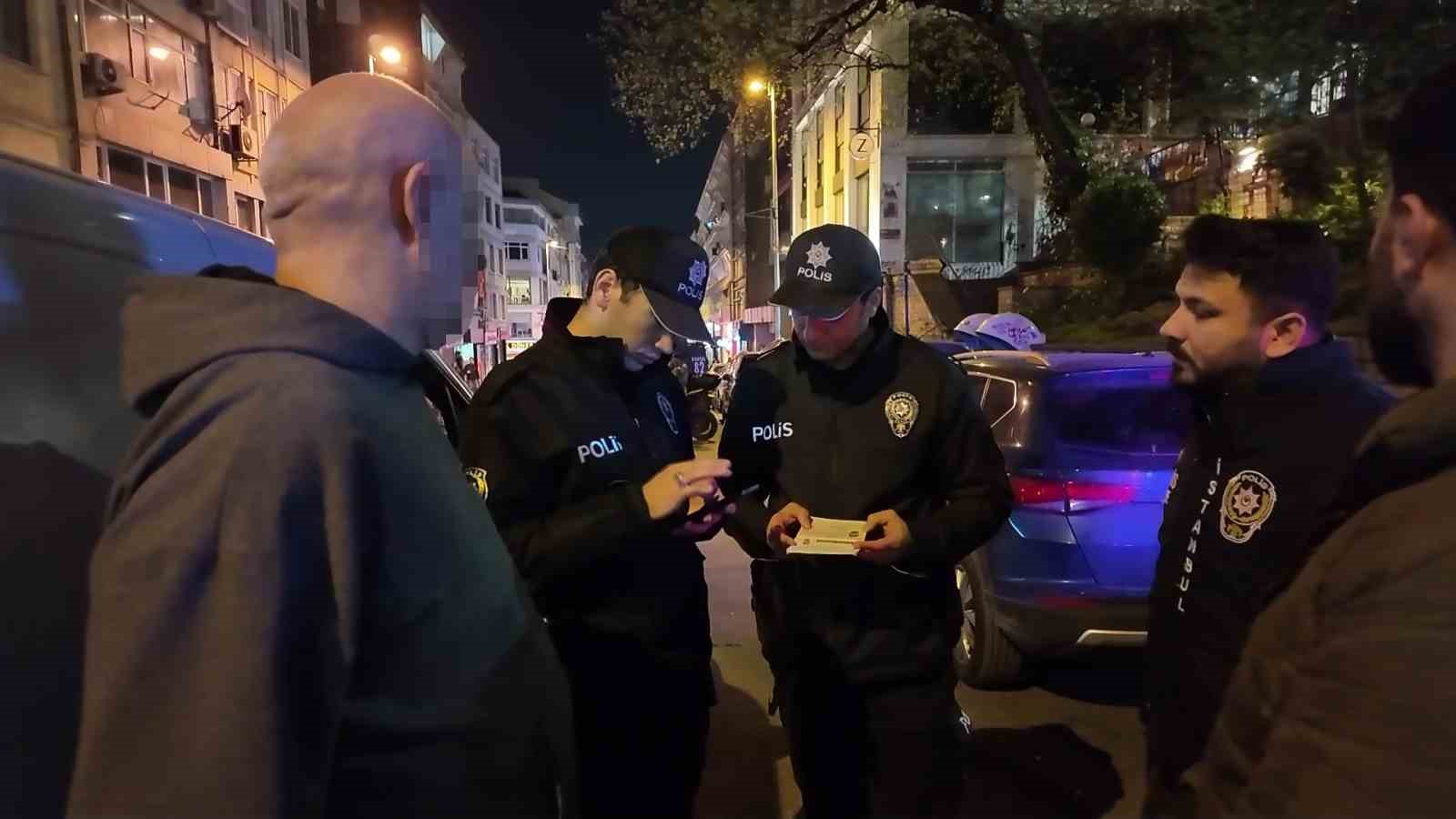 Kadıköy’de polis ekipleri asayiş uygulaması gerçekleştirdi
