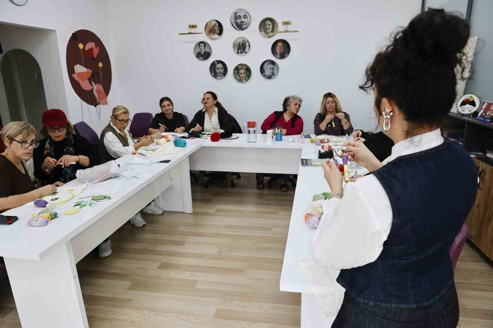 Kadın Danışma Merkezi’nde "Punch Atölyesi"
