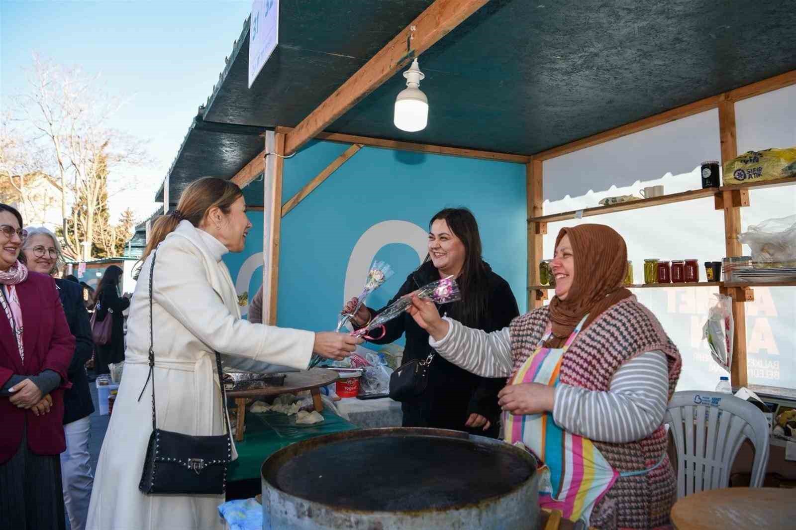 Kadın Emeği Çarşısı açıldı
