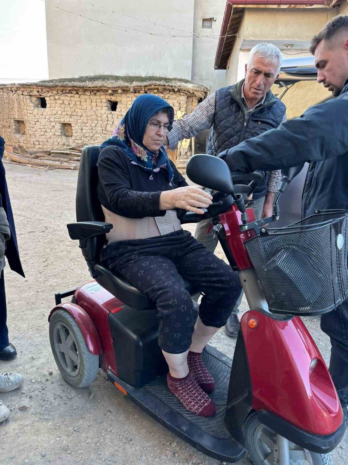 Kadınanalar Kültür Derneği’nden anlamlı hediye
