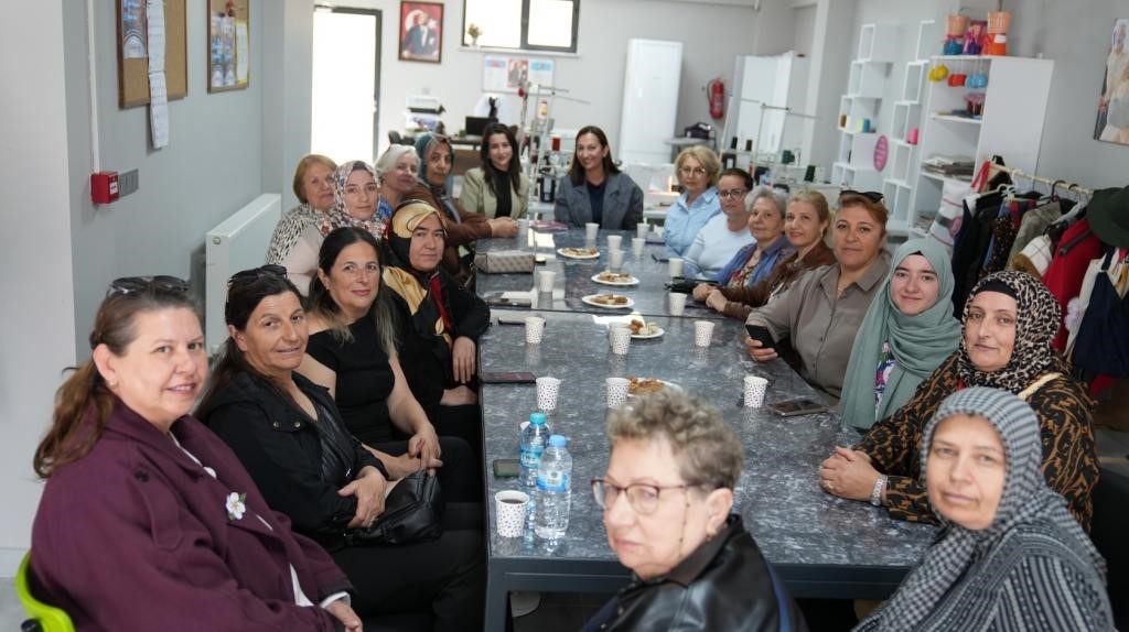 Kadınlar bilinçlenerek güçlendi
