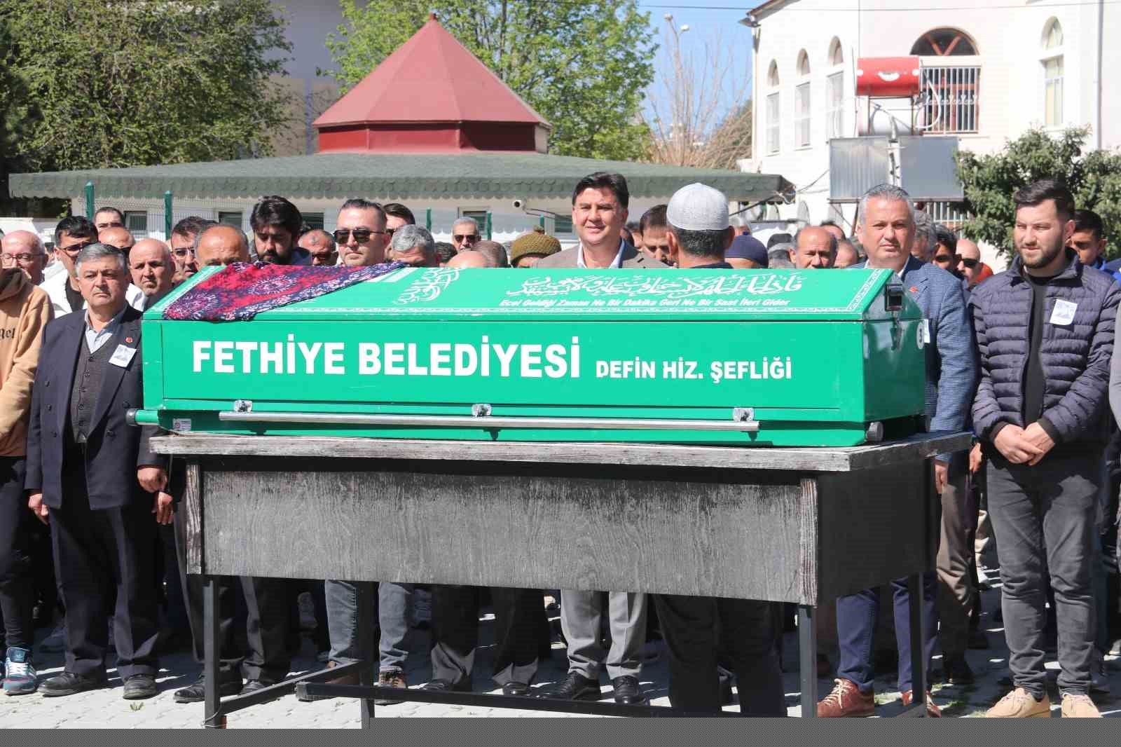 Kadınlar Günü’nde kocası tarafından katledilen kadın toprağa verildi
