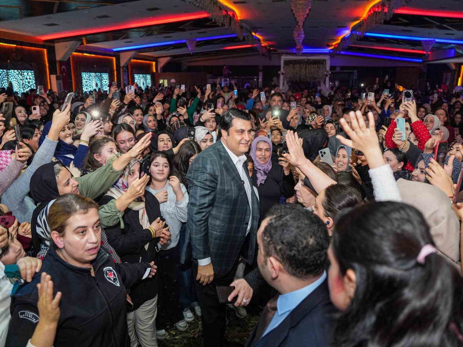 Kadınlar matinesi, Şehitkamil’e renk kattı
Kadınlar matinesi, Şehitkamil’e renk kattı