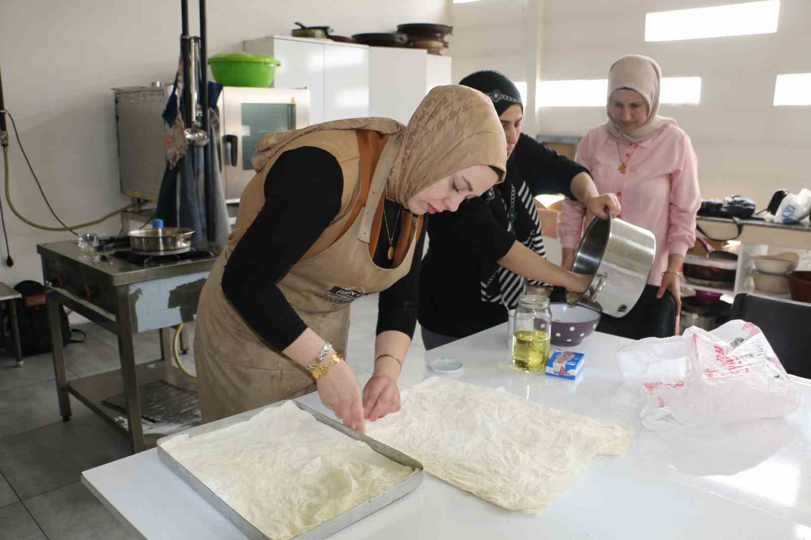 Kadınların emeği madalyayla taçlandı
