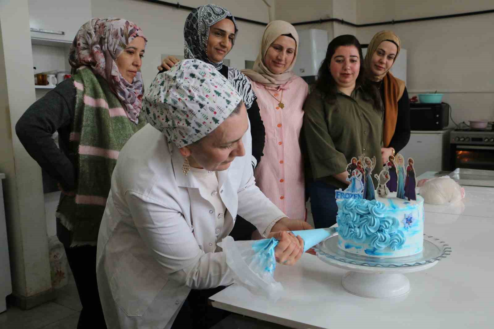 Kadınların emeği madalyayla taçlandı
