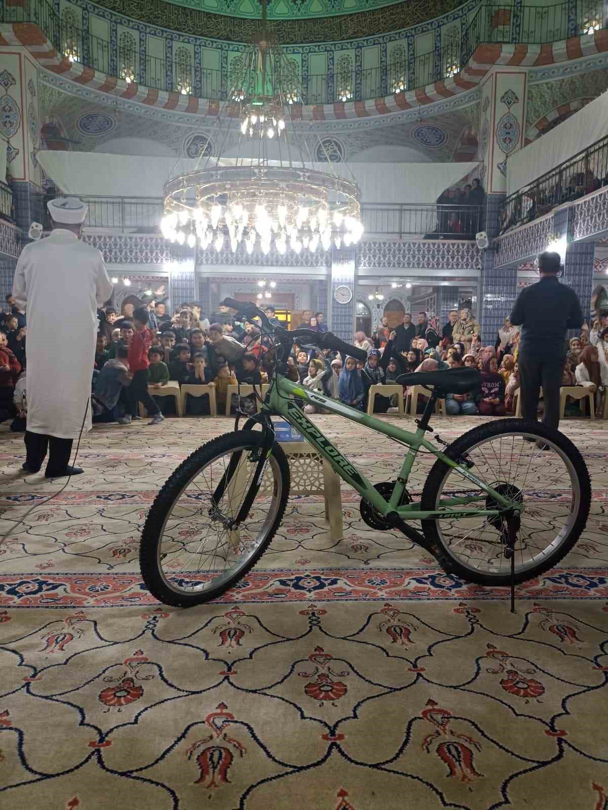 Kadir Gecesinde 271 çocukla anlamlı buluşma
