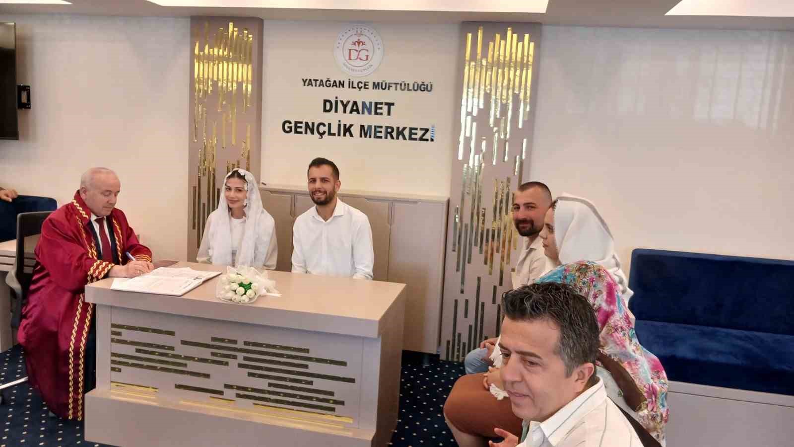 Kadir Gecesi’nde mutluluğa ’evet’ dediler
