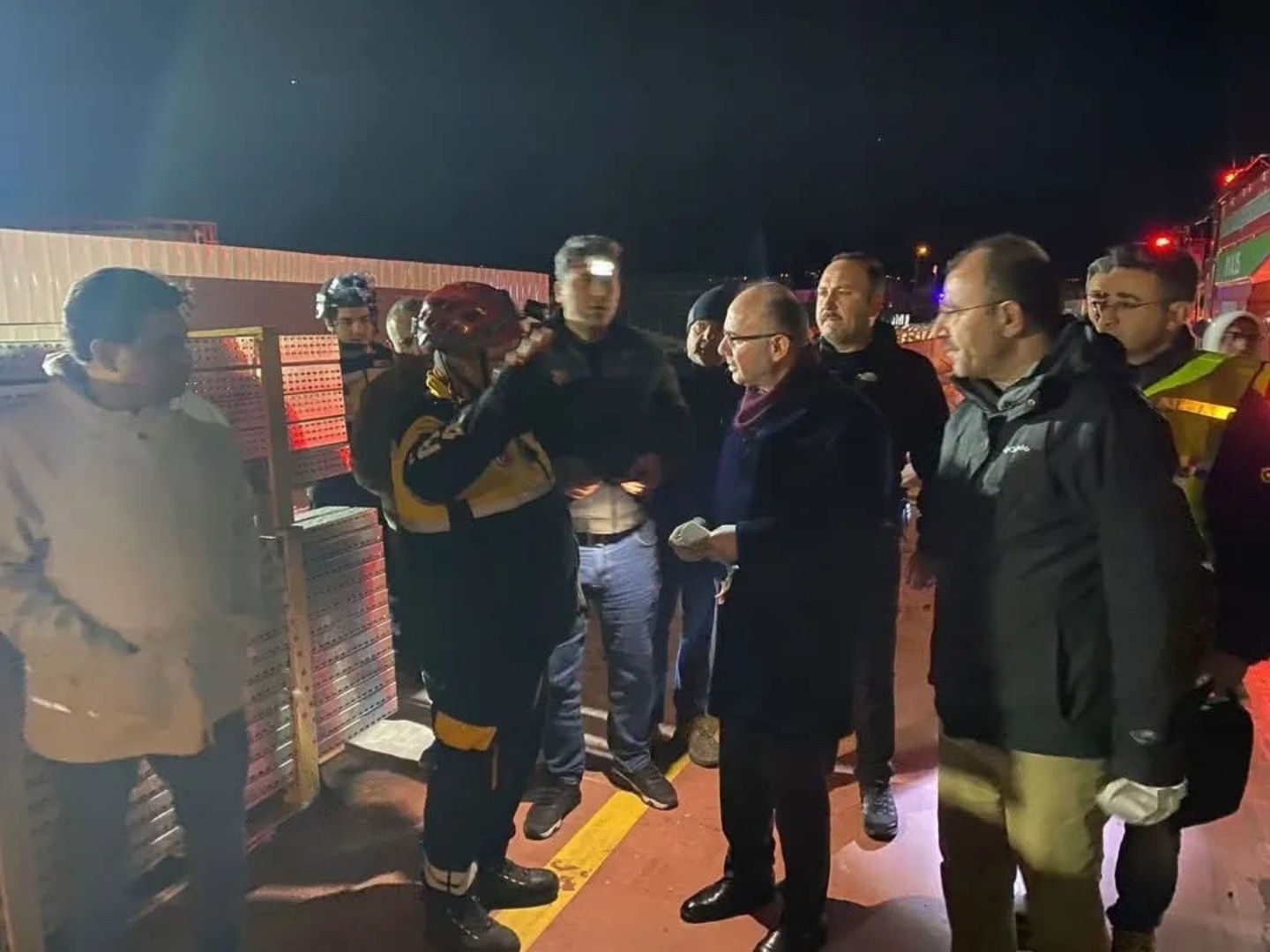 Kadirli OSB’de tavuk fabrikasında çıkan yangın sabaha karşı söndürüldü
