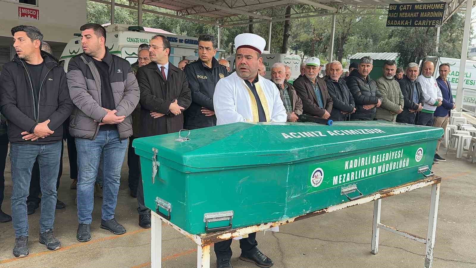 Kadirli’deki sel felaketinde hayatını kaybeden Fatih Anbarcıoğlu son yolculuğuna uğurlandı
