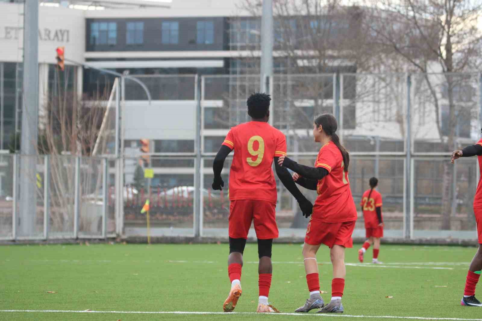 Kafayat Atoke Başhıru durdurulamıyor
