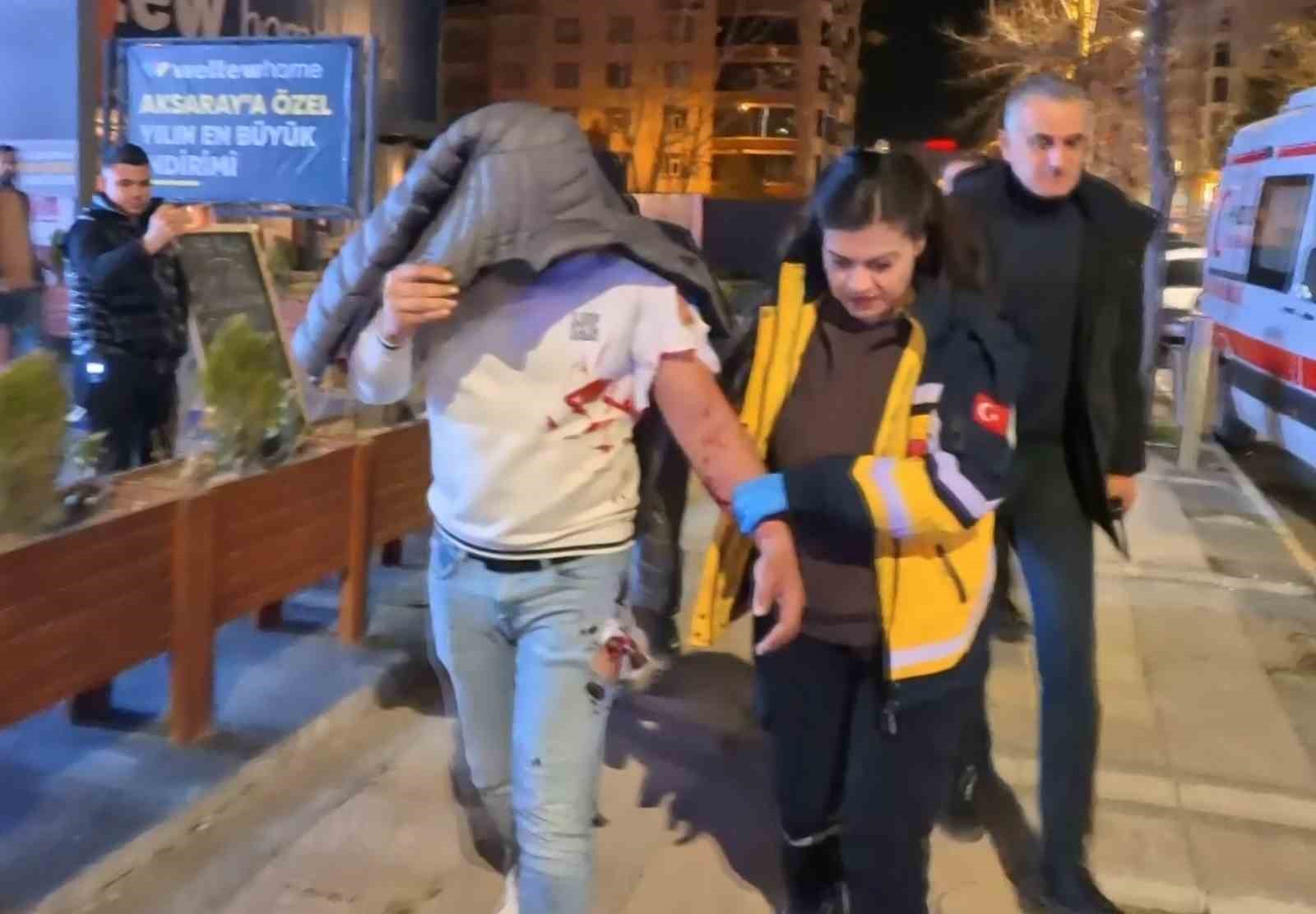 Kafedeki tartışma bıçaklı kavgaya dönüştü: 1 yaralı
