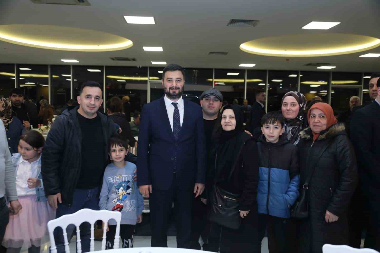 Kağıthane Belediyesi personeli geleneksel iftarda buluştu
Kağıthane Belediyesi personeli geleneksel iftarda buluştu