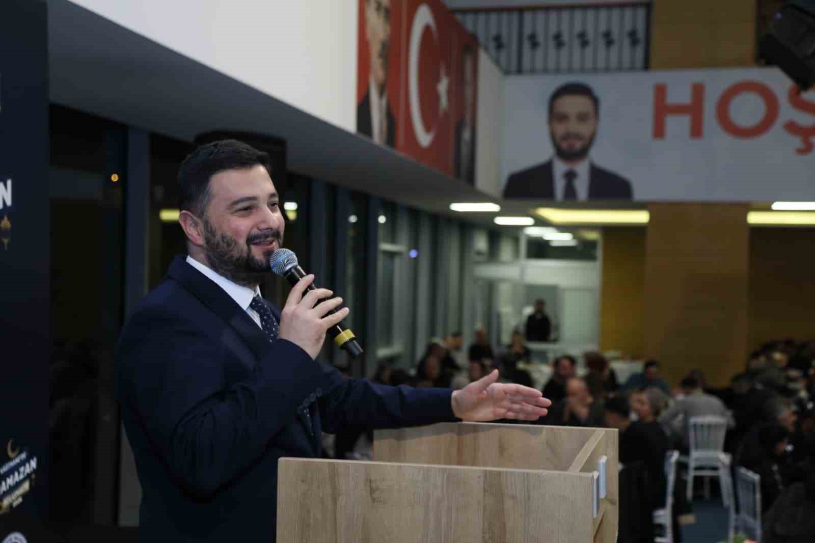 Kağıthane Belediyesi personeli geleneksel iftarda buluştu
Kağıthane Belediyesi personeli geleneksel iftarda buluştu