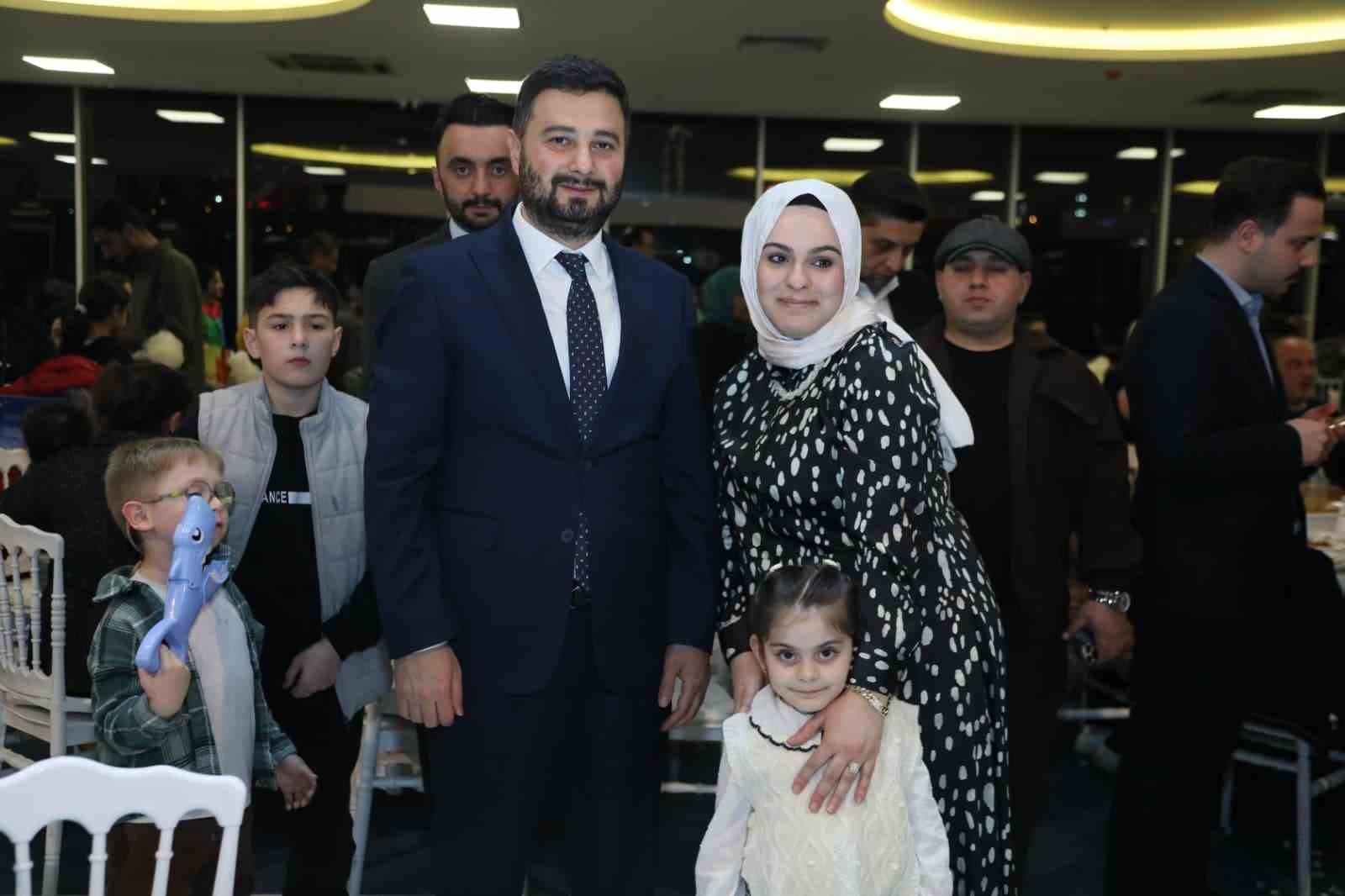 Kağıthane Belediyesi personeli geleneksel iftarda buluştu
Kağıthane Belediyesi personeli geleneksel iftarda buluştu