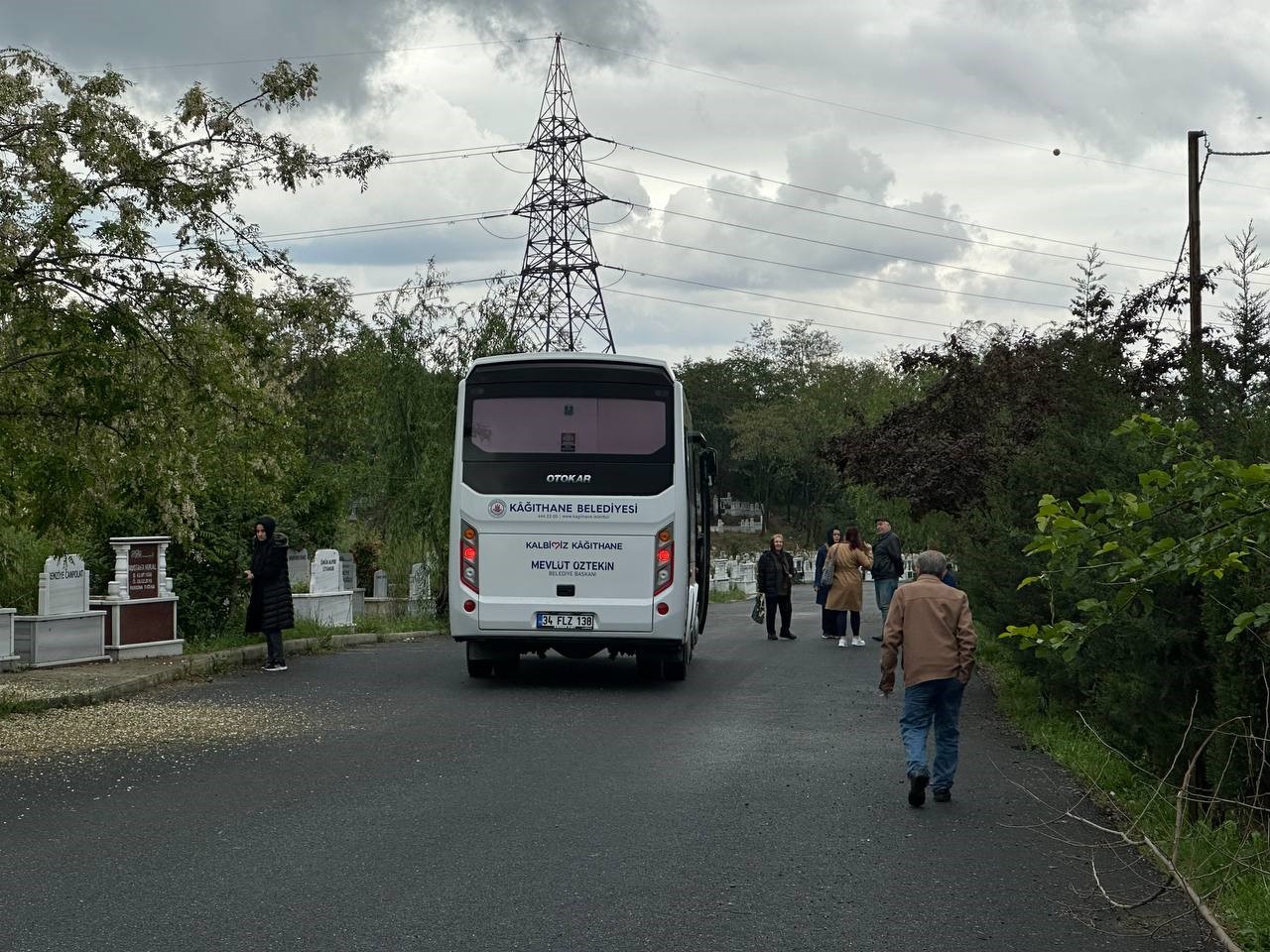 Kağıthane Belediyesinden mezarlık ziyaretlerine düzenli servis
