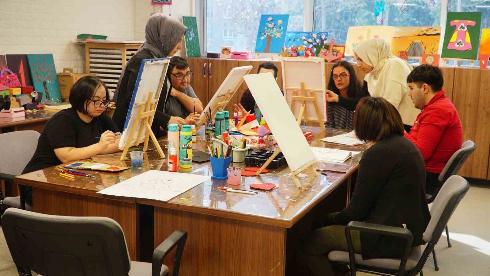 Kağıthane’de engelli bireyler için sanat eğitimi
