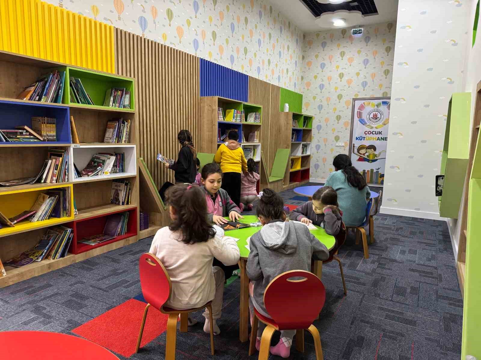 Kağıthane’de miniklere kitap dolu dünya
