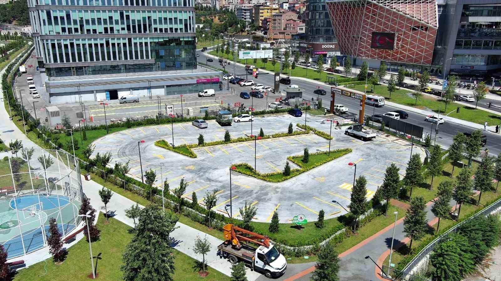 Kağıthane’de otopark kapasitesi yeni projelerle artırılıyor
Kağıthane’de otopark kapasitesi yeni projelerle artırılıyor