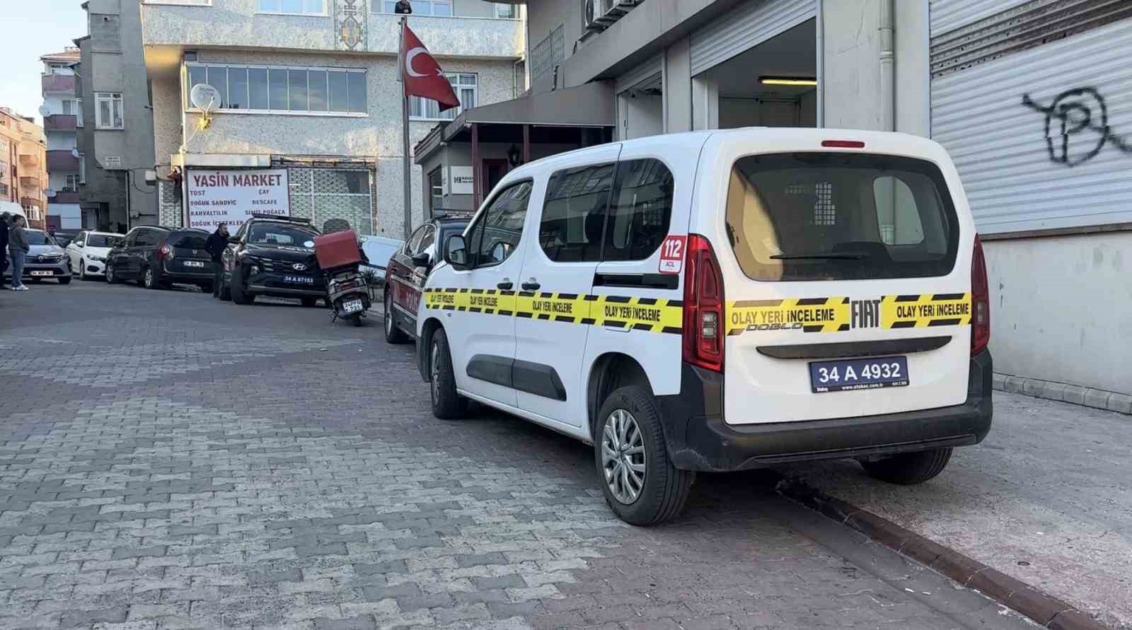 Kağıthane’de polis kendine saldıran gençler kaçınca havaya uyarı ateşi açtı

