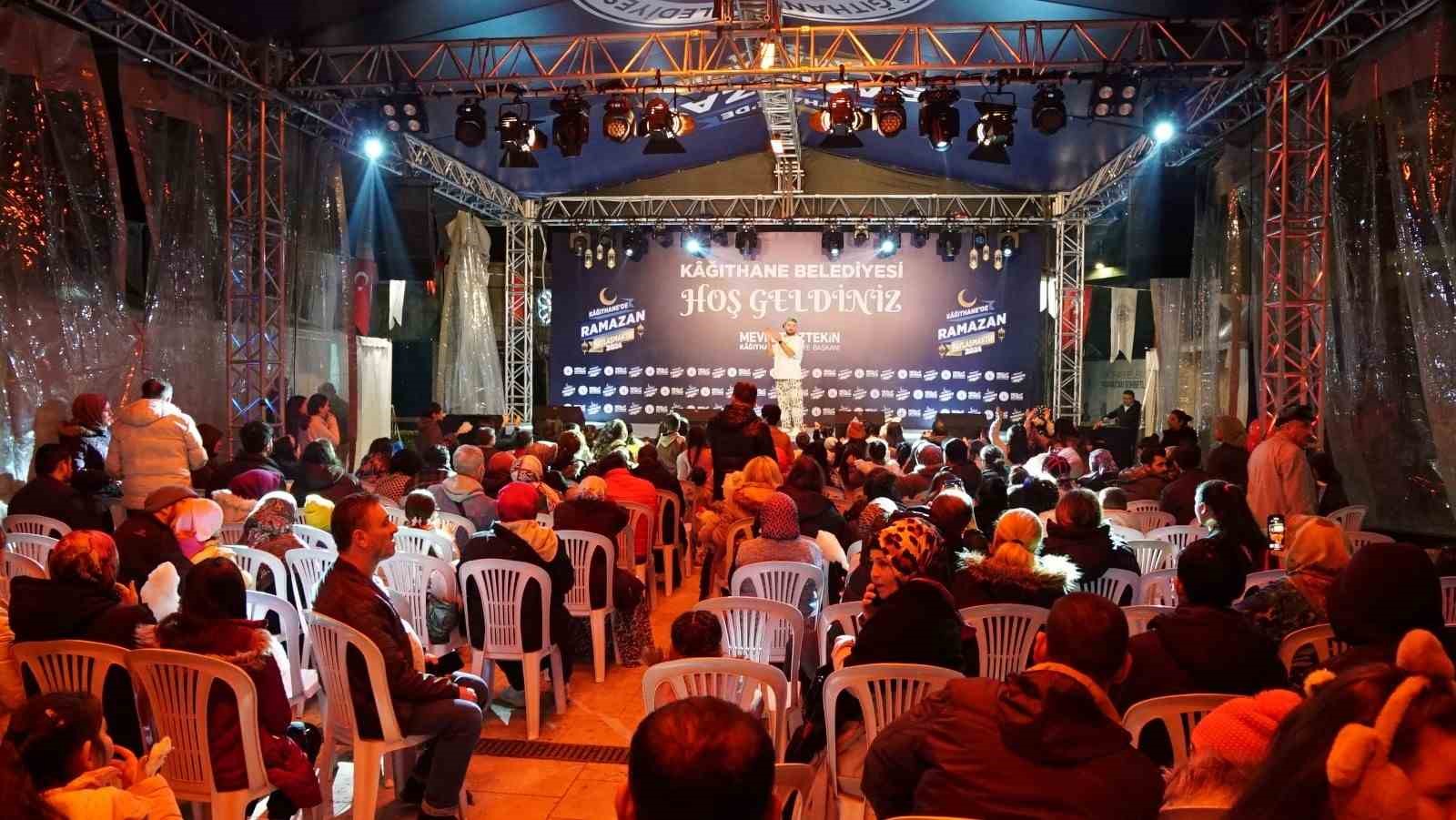 Kağıthane’de Ramazan’ın manevi iklimi meydana taşınıyor
Kağıthane’de Ramazan’ın manevi iklimi meydana taşınıyor