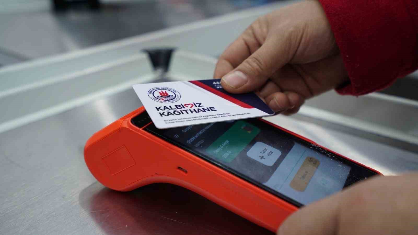 Kağıthane’de sosyal destek elden gönüle büyüyor
