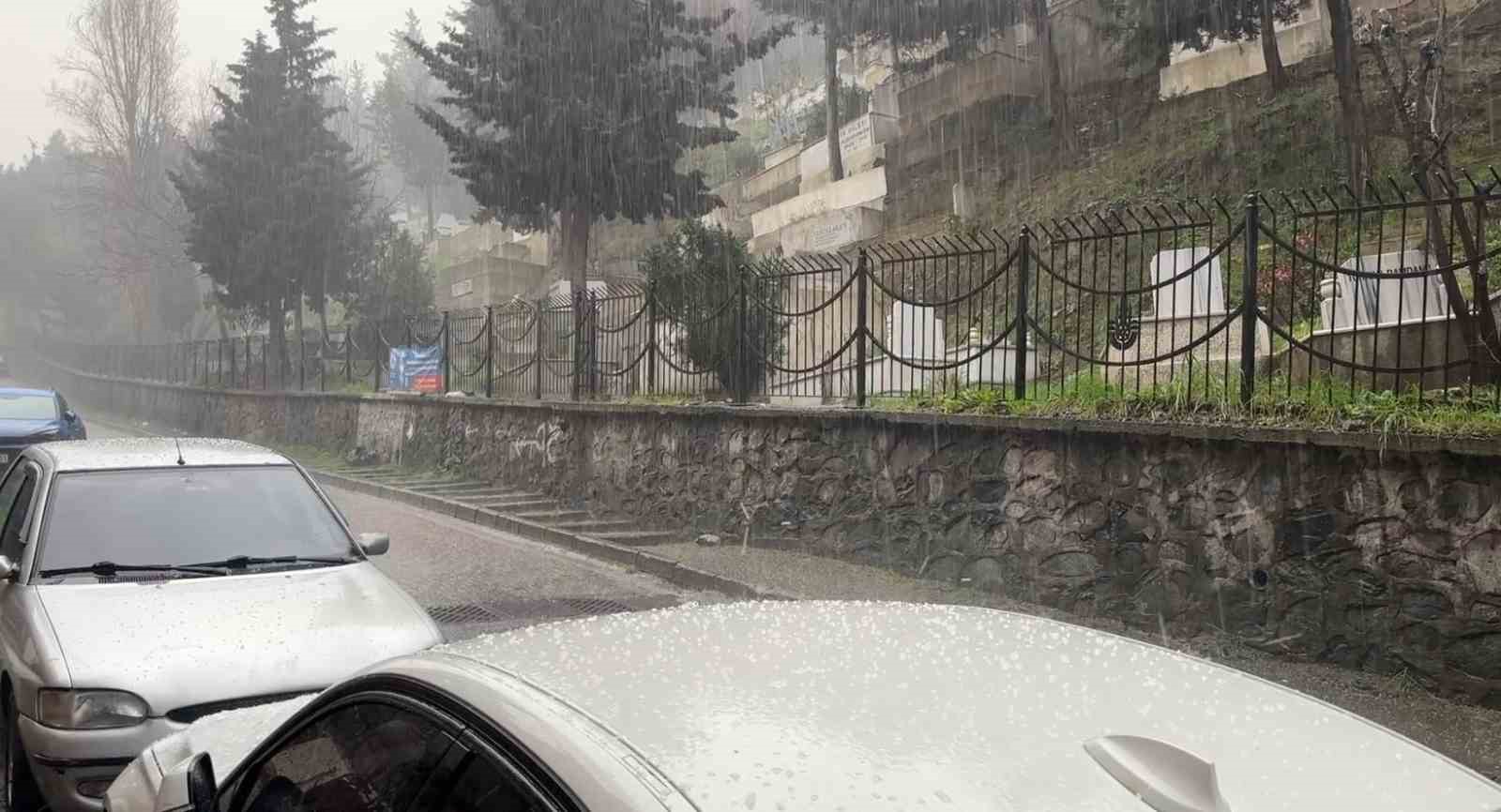 Kağıthane’ye dolu yağdı

