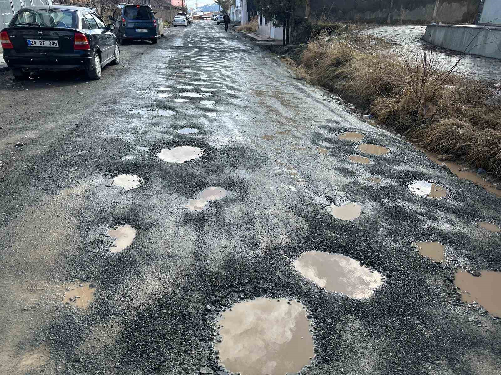Kağızman’da yol çilesi yıllardır çözüme kavuşmadı
