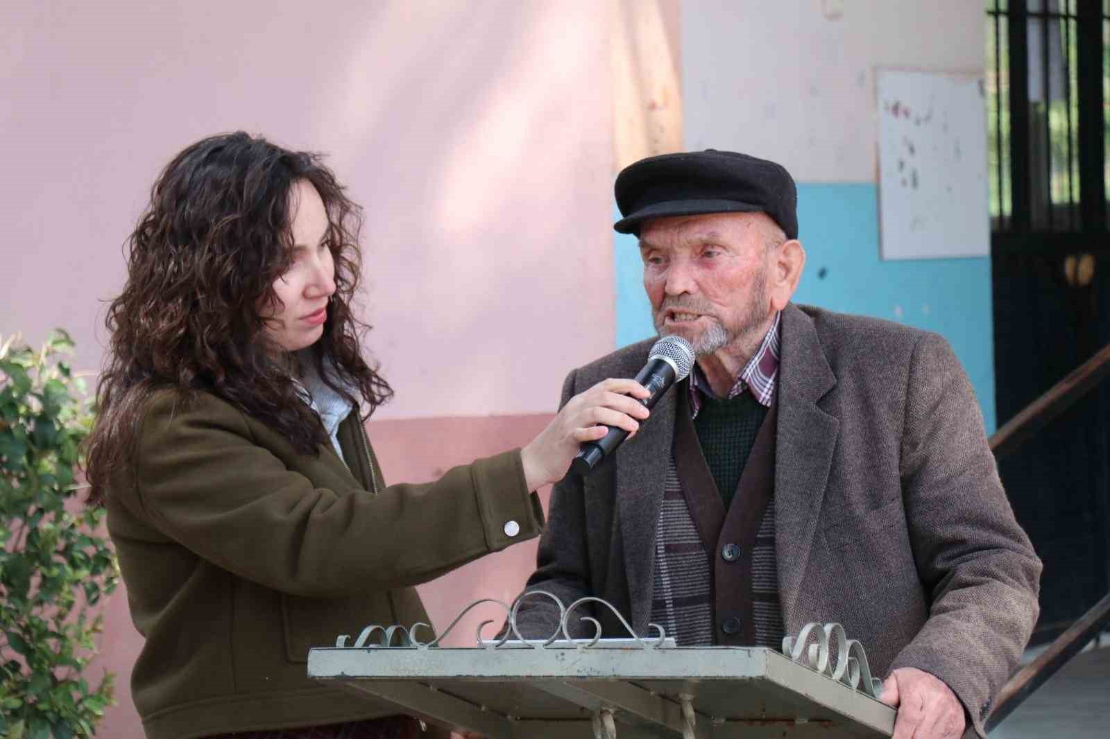 Kahraman öğretmen okulunda gözyaşları ile anıldı
