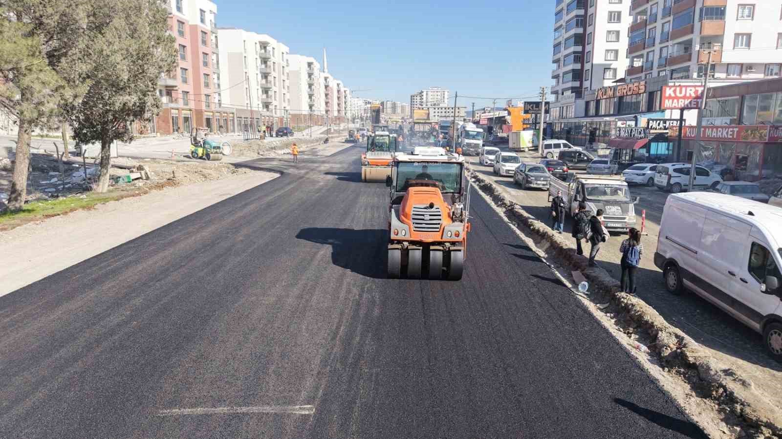 Kahramanmaraş Doğukent karayolu yenileniyor
