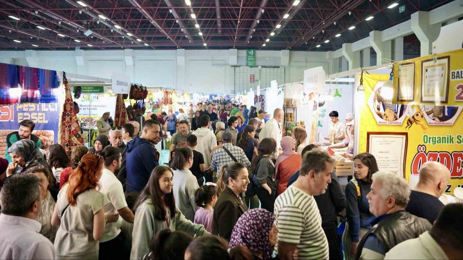 Kahramanmaraş, gastronomisi ve el sanatlarıyla Antalya’da göz doldurdu
