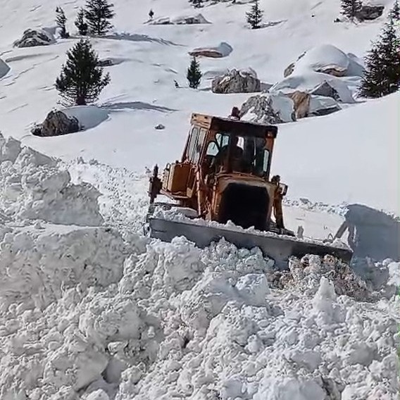 Kahramanmaraş kırsal bölgelerde kar temizliği

