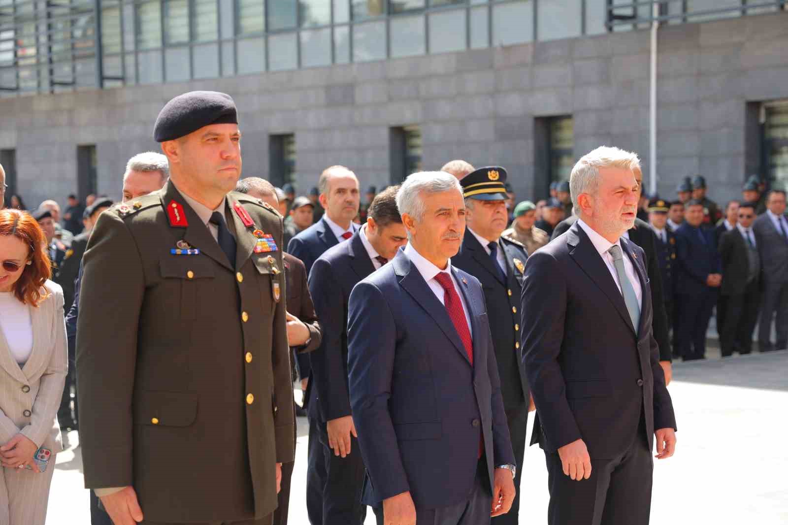 Kahramanmaraş’a İstiklal Madalyası’nın verilişinin 101. yılı kutlandı
Kahramanmaraş’a İstiklal Madalyası’nın verilişinin 101. yılı kutlandı