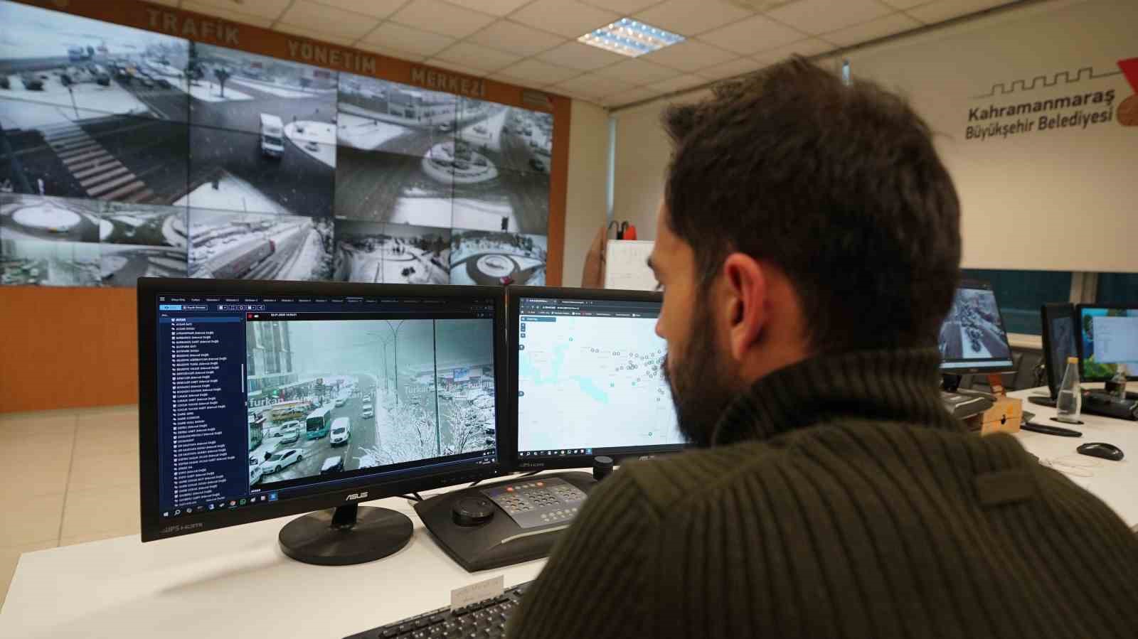 Kahramanmaraş’ta 264 kamerayla yol durumunu anlık olarak takip ediyor
