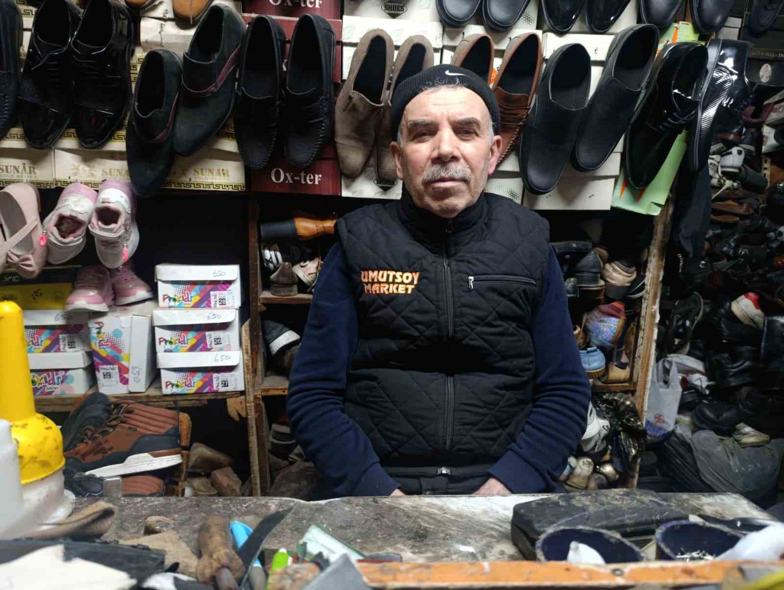 Kahramanmaraş’ta 38 yıllık usta eski ayakkabılara yeniden hayat veriyor
