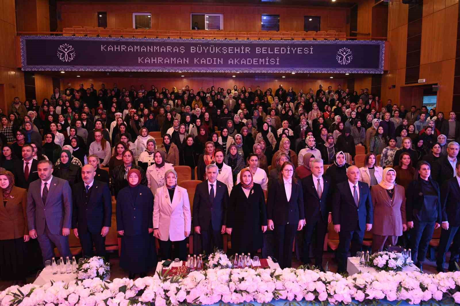 Kahramanmaraş’ta açılan ’Kahraman Kadın Akademisi’ tanıtıldı
Kahramanmaraş’ta açılan ’Kahraman Kadın Akademisi’ tanıtıldı