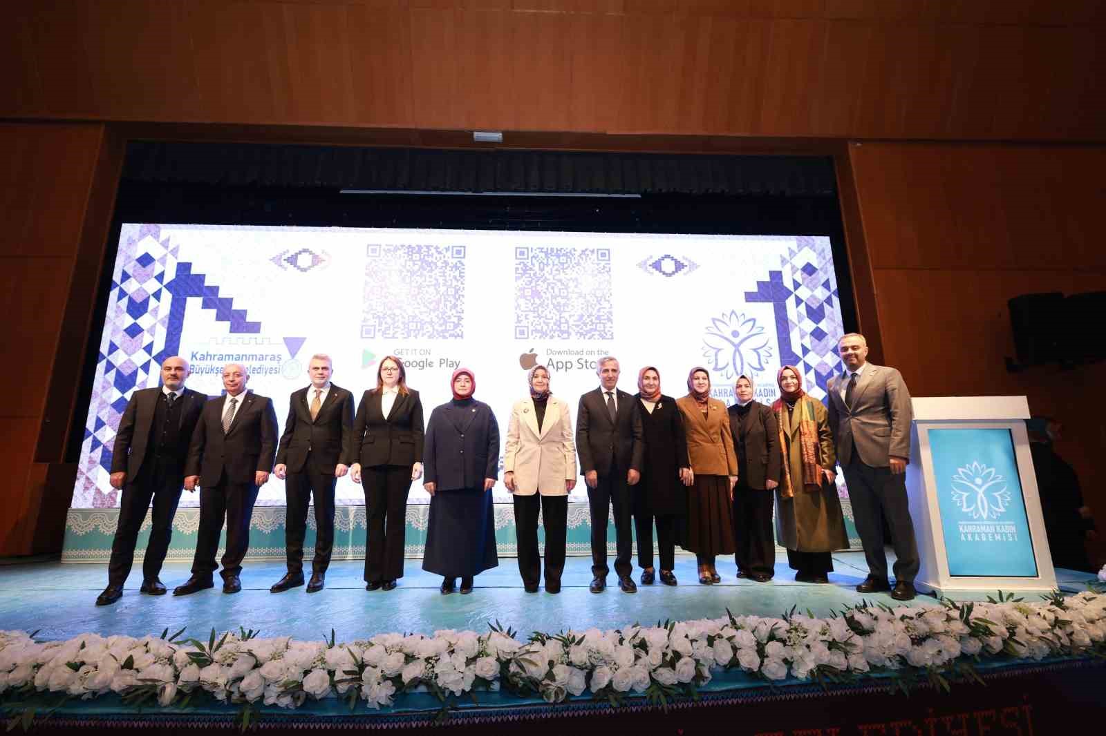 Kahramanmaraş’ta açılan ’Kahraman Kadın Akademisi’ tanıtıldı
Kahramanmaraş’ta açılan ’Kahraman Kadın Akademisi’ tanıtıldı