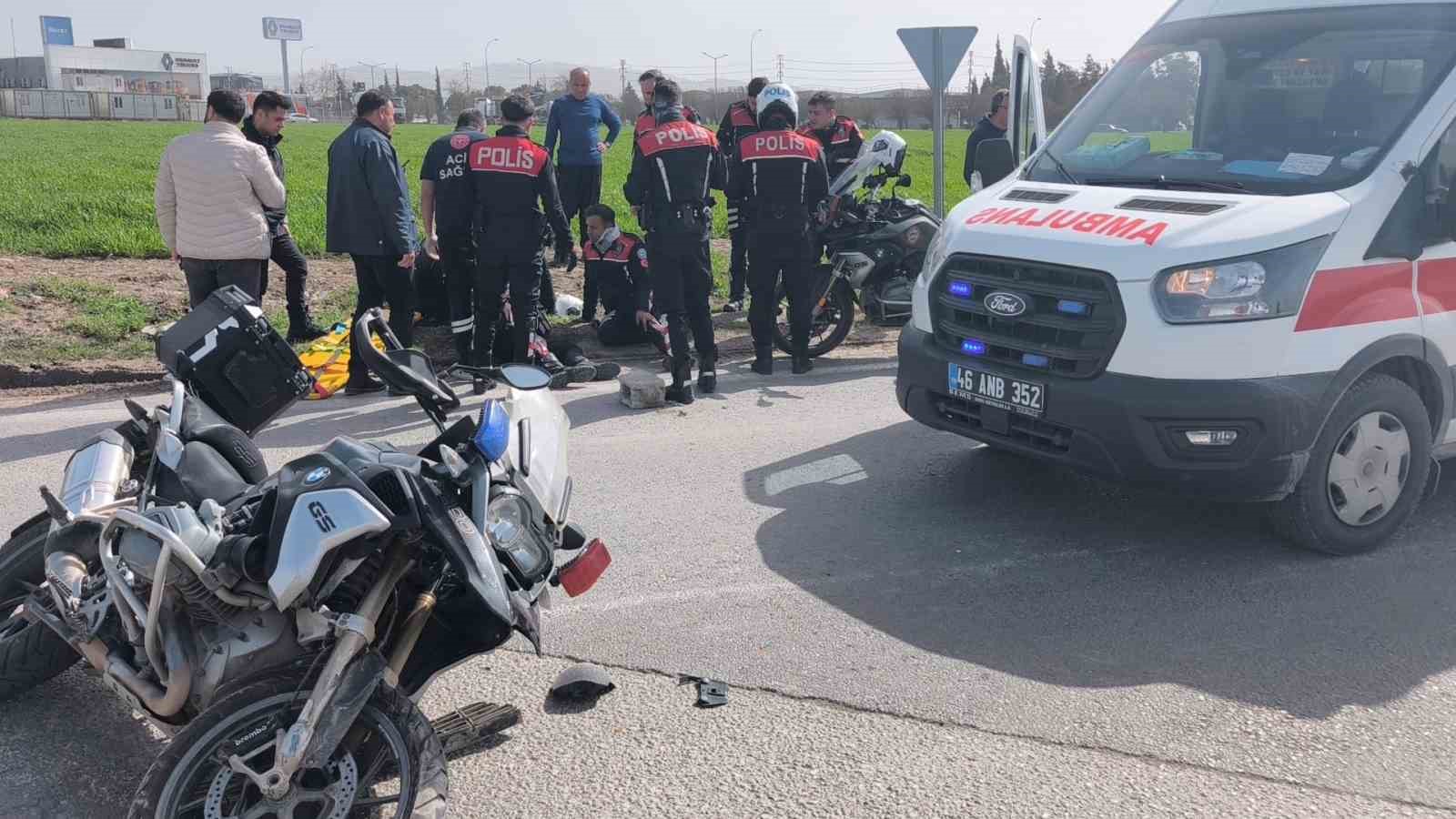 Kahramanmaraş’ta ehliyetsiz sürücü polislere çarptı: 2 polis yaralı
