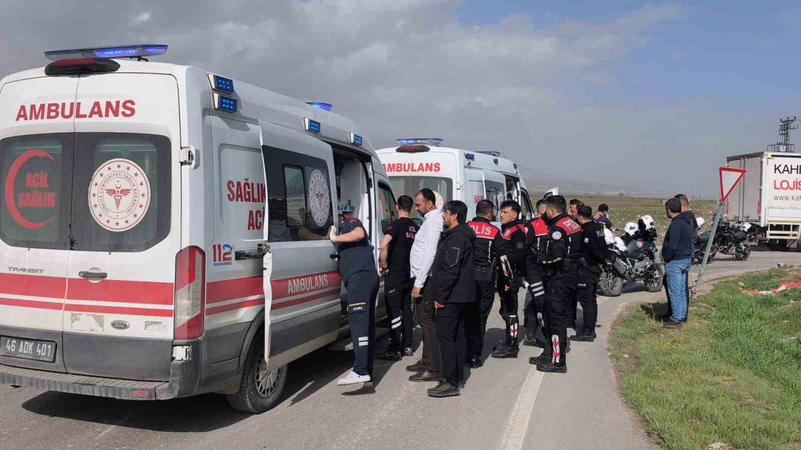 Kahramanmaraş’ta ehliyetsiz sürücü polislere çarptı: 2 polis yaralı
