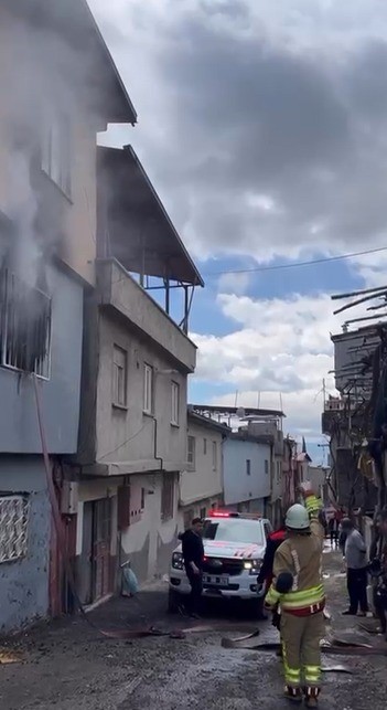 Kahramanmaraş’ta ev yangını: 1 yaralı
