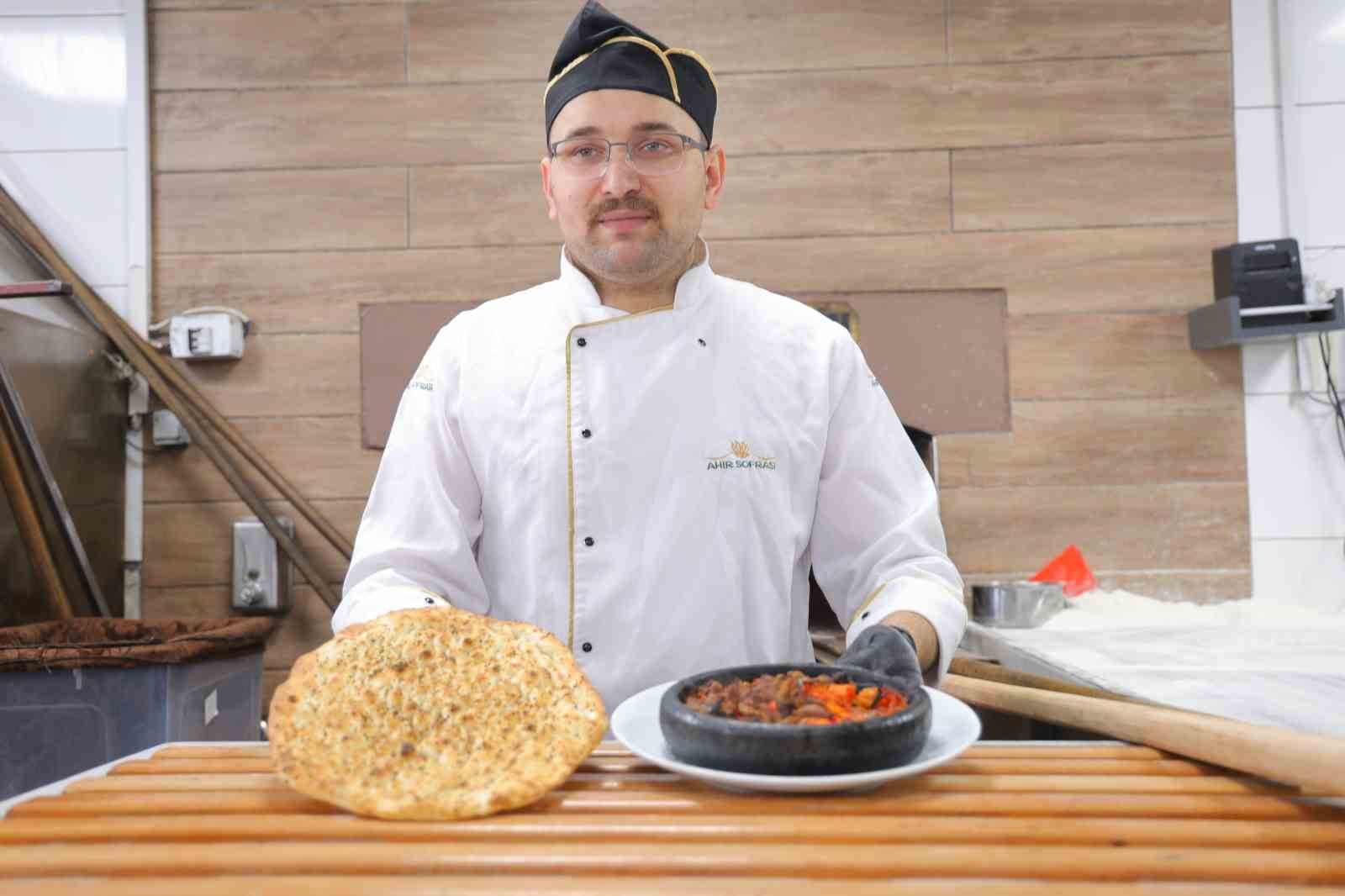 Kahramanmaraş’ta iftar sofralarını süsleyen lezzet: Eli böğründe
