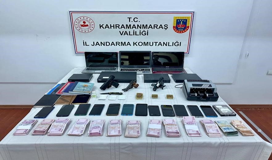 Kahramanmaraş’ta jandarmadan 3 aylık bilanço: 129 silah ele geçirildi, 275 kişi tutuklandı
Kahramanmaraş’ta jandarmadan 3 aylık bilanço: 129 silah ele geçirildi, 275 kişi tutuklandı