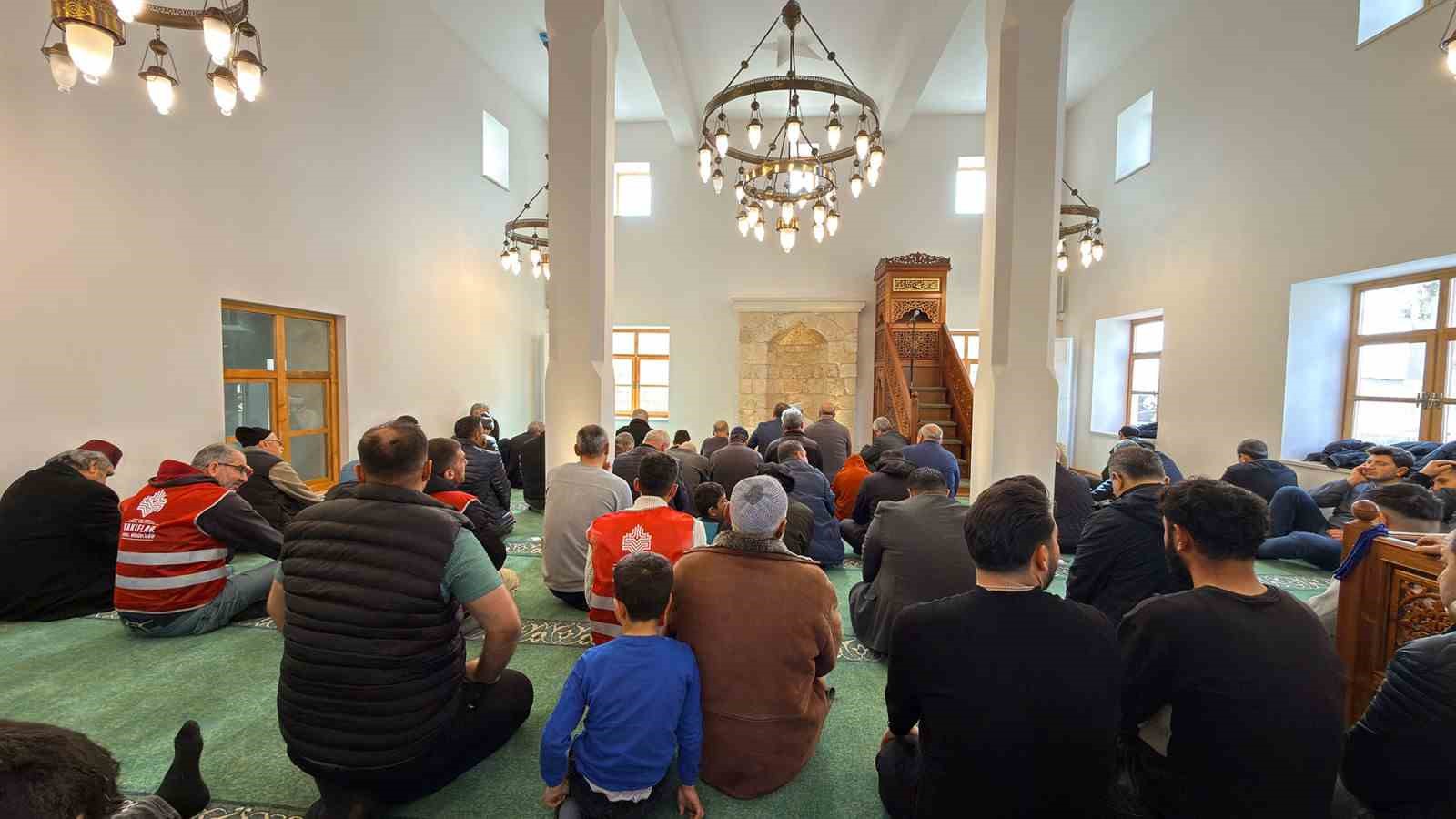 Kahramanmaraş’ta restorasyonu tamamlanan 5 cami daha ibadete açıldı
Kahramanmaraş’ta restorasyonu tamamlanan 5 cami daha ibadete açıldı