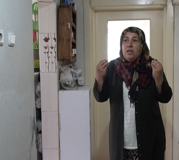 Kahramanmaraş’ta yaşlı kadının bileziğini gasp eden şüpheli tutuklandı
Kahramanmaraş’ta yaşlı kadının bileziğini gasp eden şüpheli tutuklandı