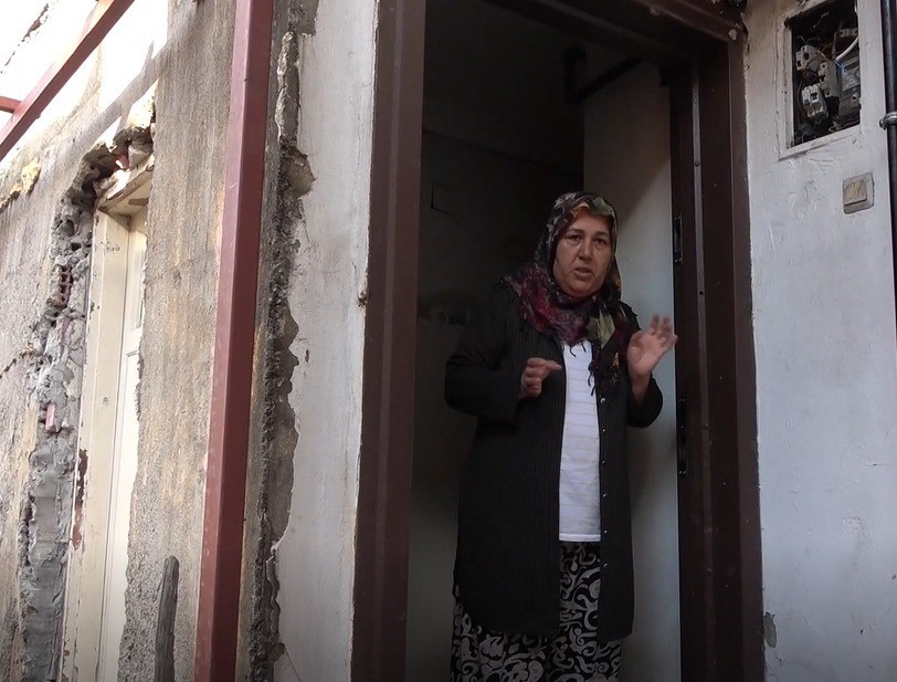 Kahramanmaraş’ta yaşlı kadının bileziğini gasp eden şüpheli tutuklandı
Kahramanmaraş’ta yaşlı kadının bileziğini gasp eden şüpheli tutuklandı