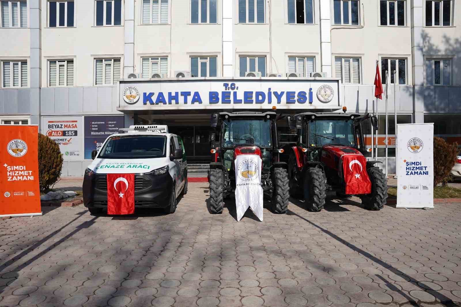 Kahta Belediyesi’nin araç filosu güçleniyor
