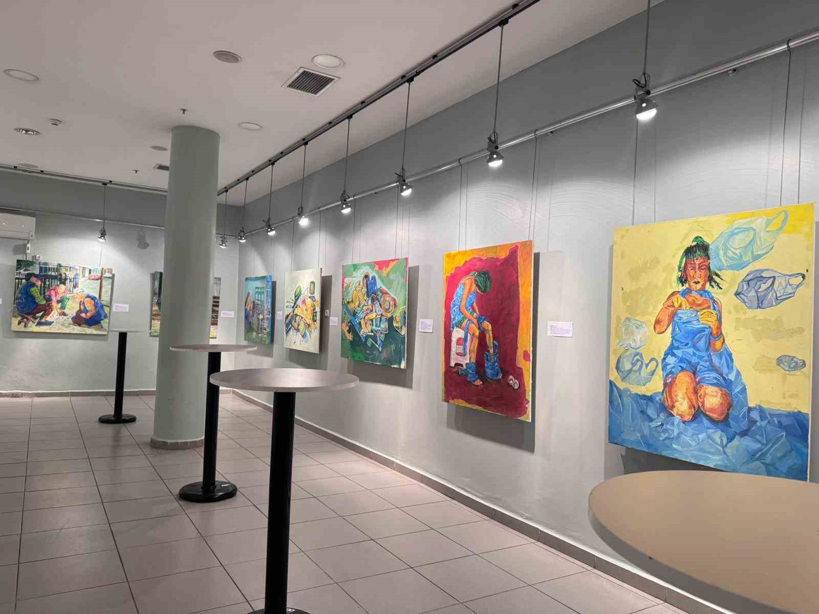 Kahta’da sanat ve çevre temalı sergi ilgi gördü
